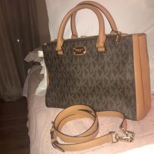 WORN ONCE Authentic Michael Kors Satchel with Crossbody strap